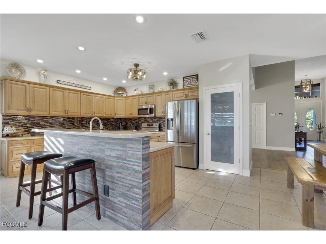 11982 Royal Tee Circle Cape Coral FL 33991 2025024301 image11