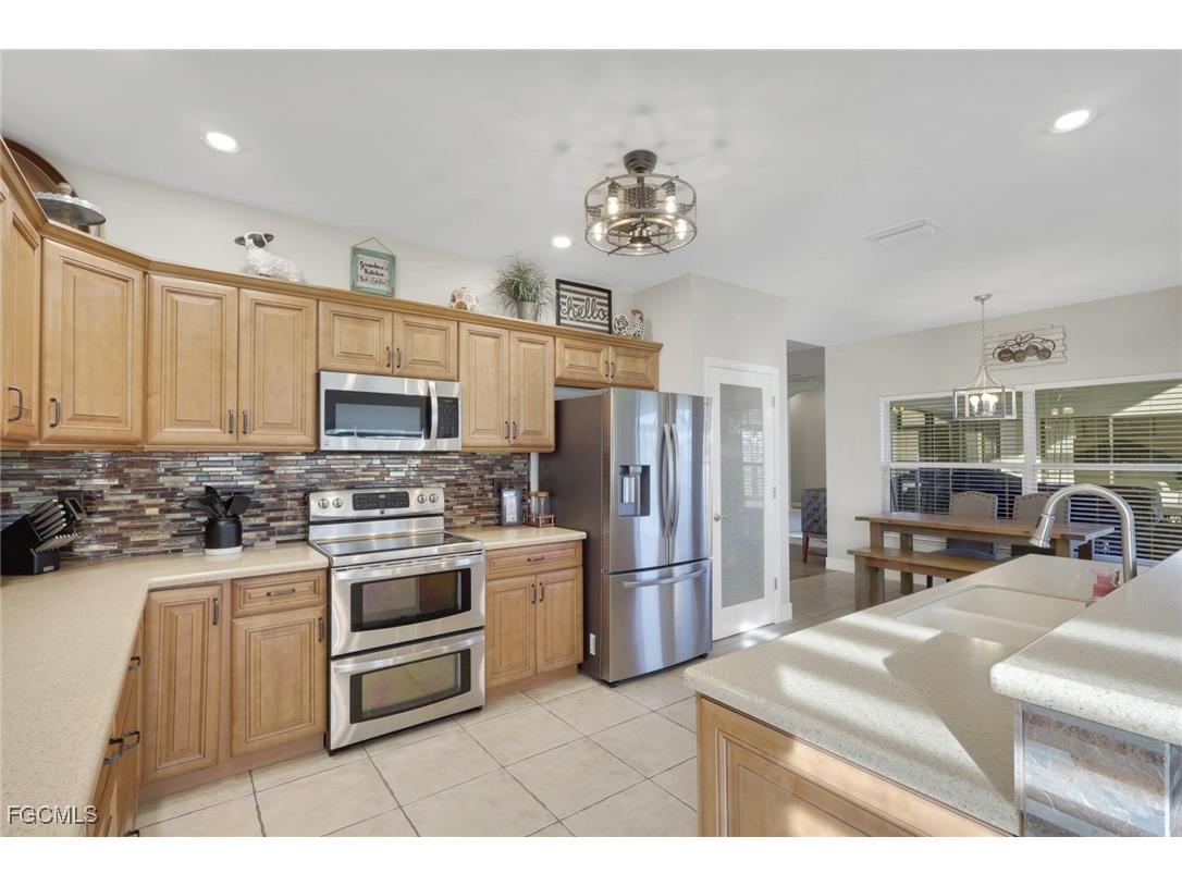 11982 Royal Tee Circle Cape Coral FL 33991 2025024301 image13