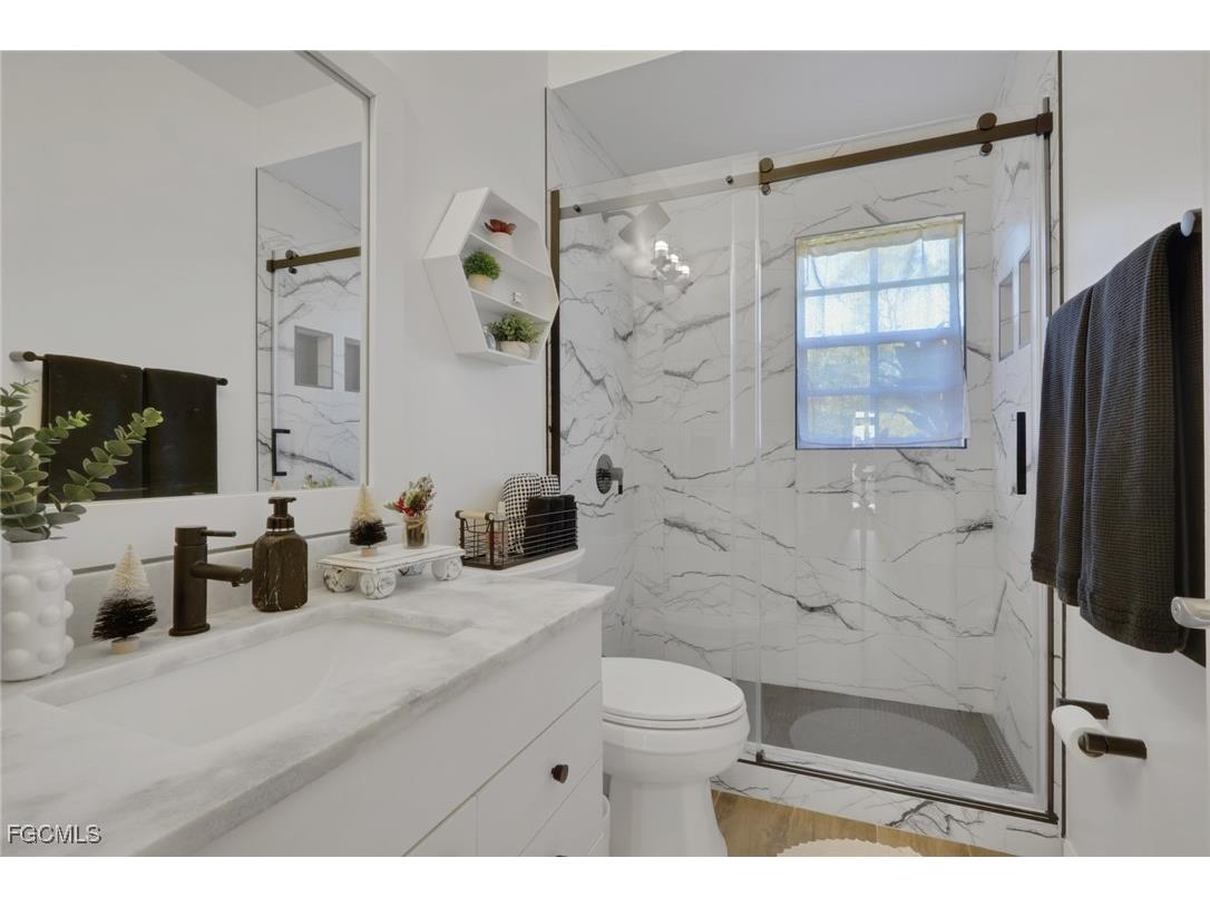 11982 Royal Tee Circle Cape Coral FL 33991 2025024301 image19