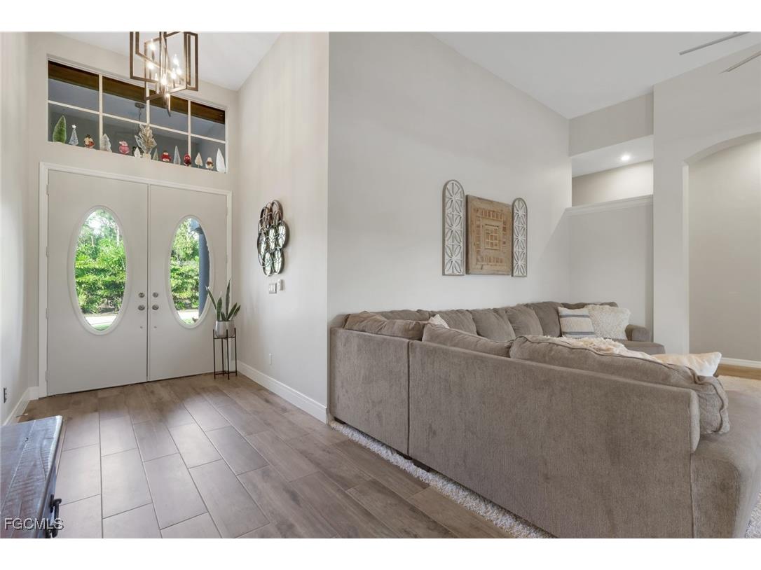 11982 Royal Tee Circle Cape Coral FL 33991 2025024301 image2