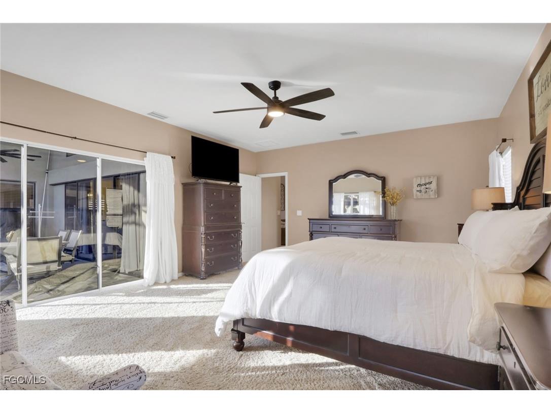 11982 Royal Tee Circle Cape Coral FL 33991 2025024301 image24