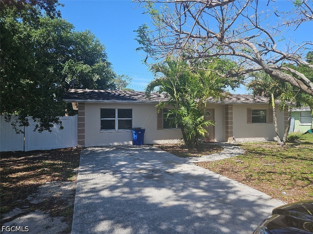 1199 Gramac Drive North Fort Myers FL 33917 2026022801 image1