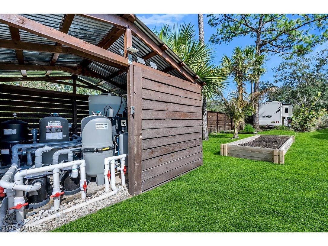 12 35th Avenue NW Naples FL 34120 226006579 image29