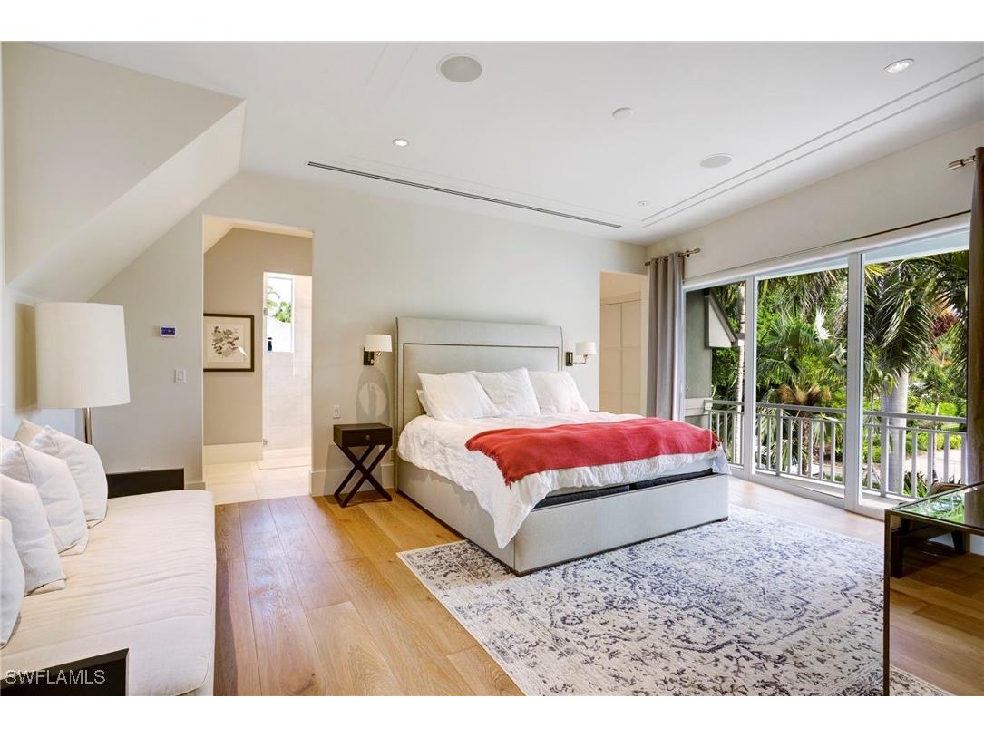 12 6th Street S Naples FL 34102 225058748 image22