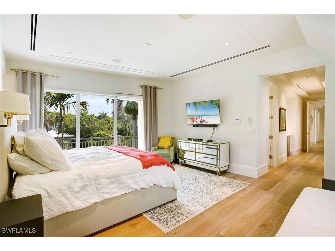 12 6th Street S Naples FL 34102 225058748 image23