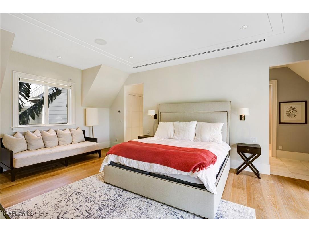 12 6th Street S Naples FL 34102 225058748 image24