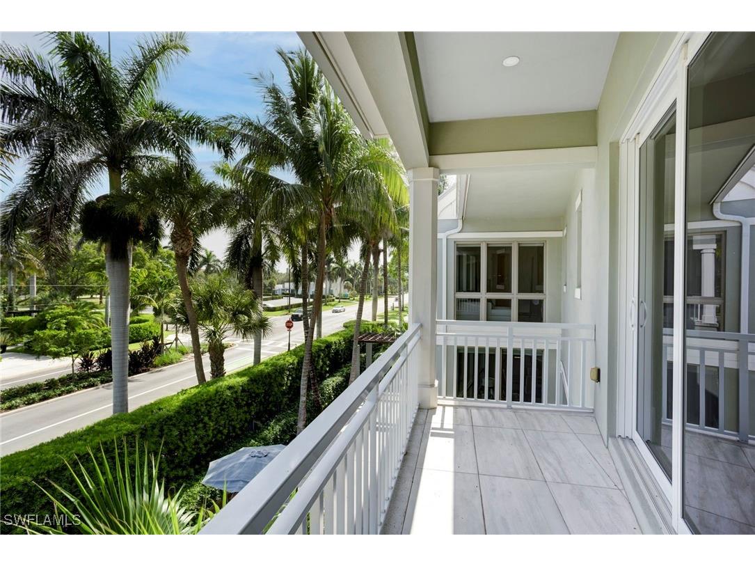 12 6th Street S Naples FL 34102 225058748 image25