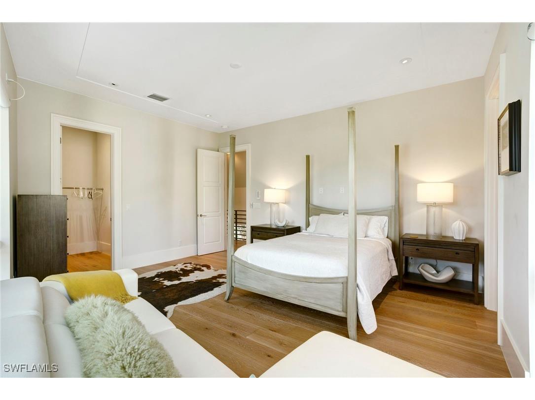 12 6th Street S Naples FL 34102 225058748 image30