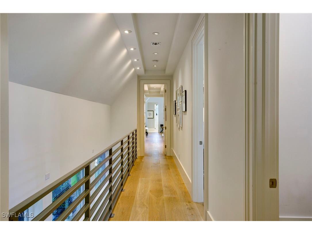 12 6th Street S Naples FL 34102 225058748 image34