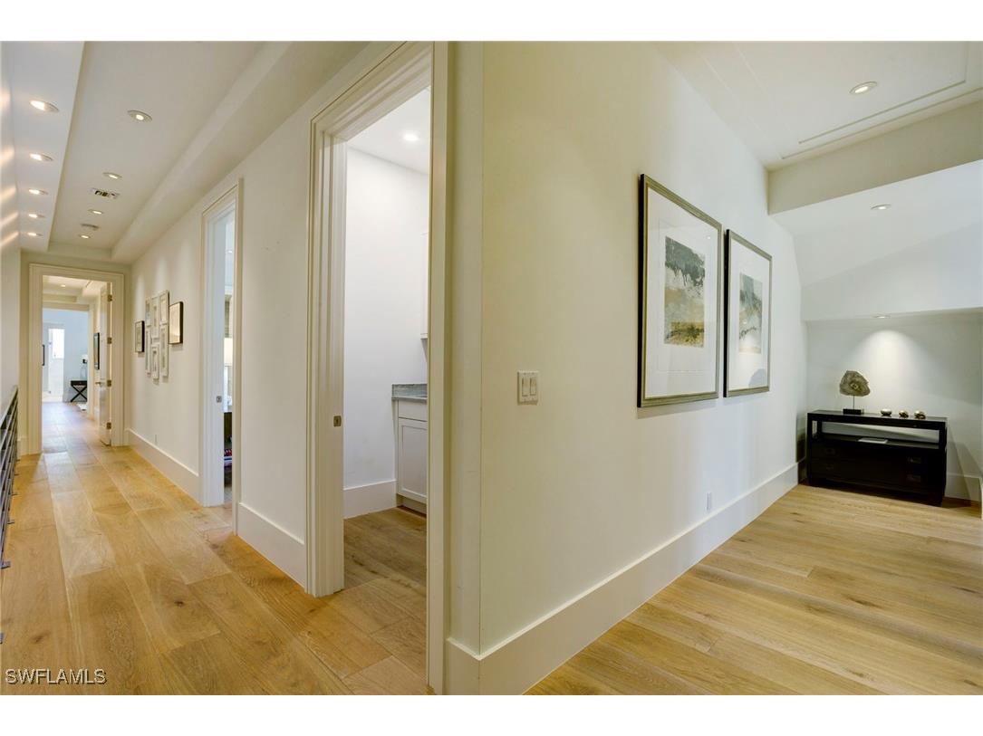 12 6th Street S Naples FL 34102 225058748 image35