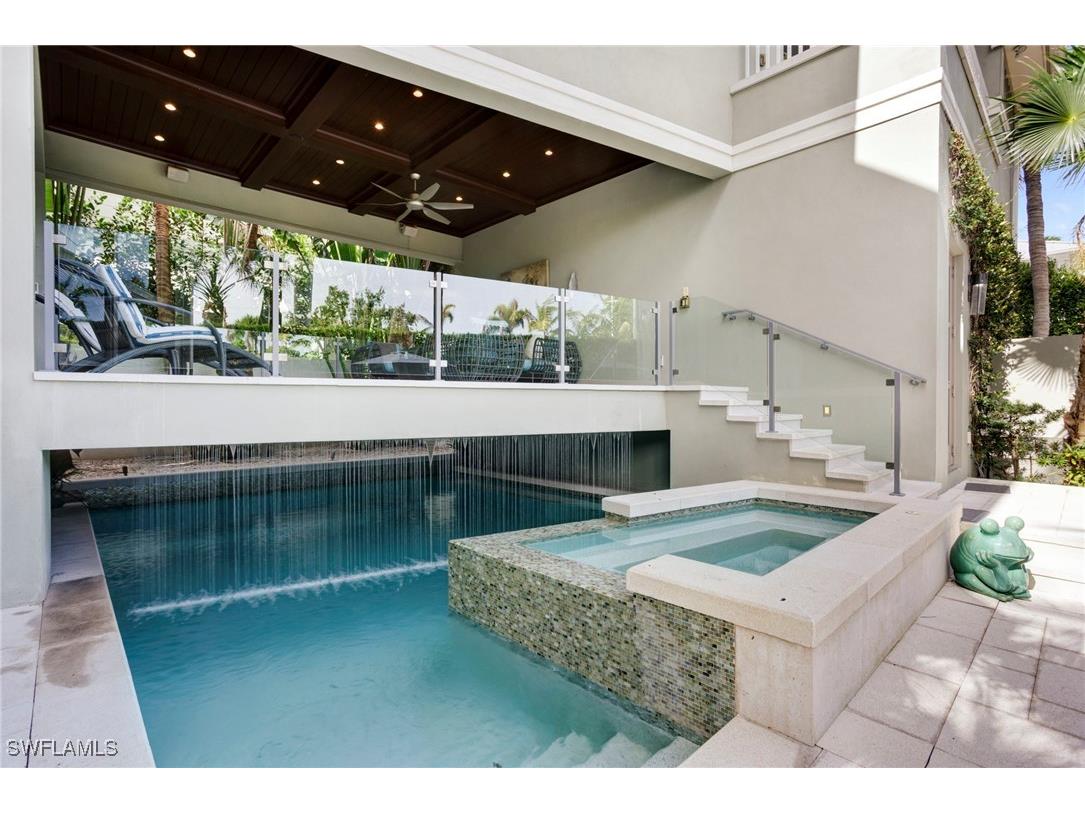 12 6th Street S Naples FL 34102 225058748 image7