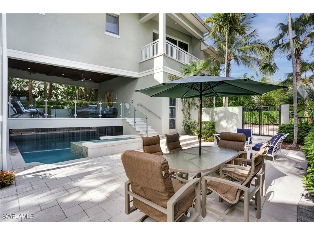 12 6th Street S Naples FL 34102 225058748 image8