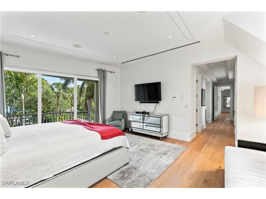 12 6th Street S Naples FL 34102 225082007 image27