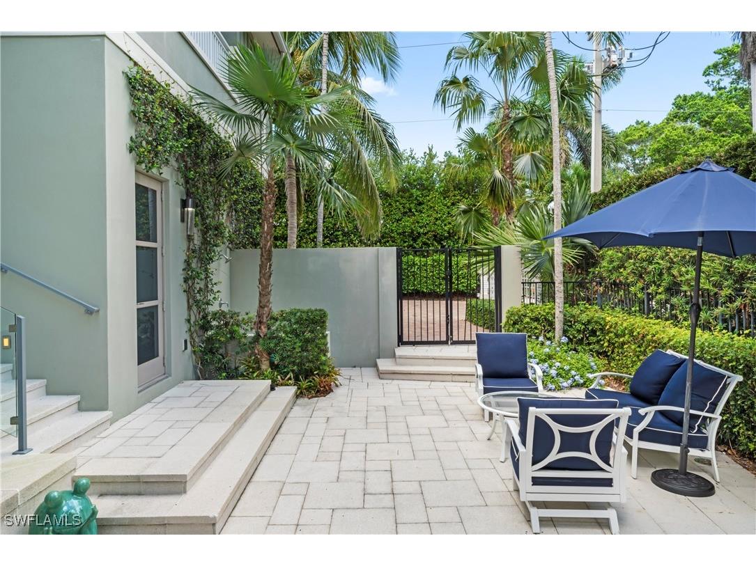 12 6th Street S Naples FL 34102 225082007 image36