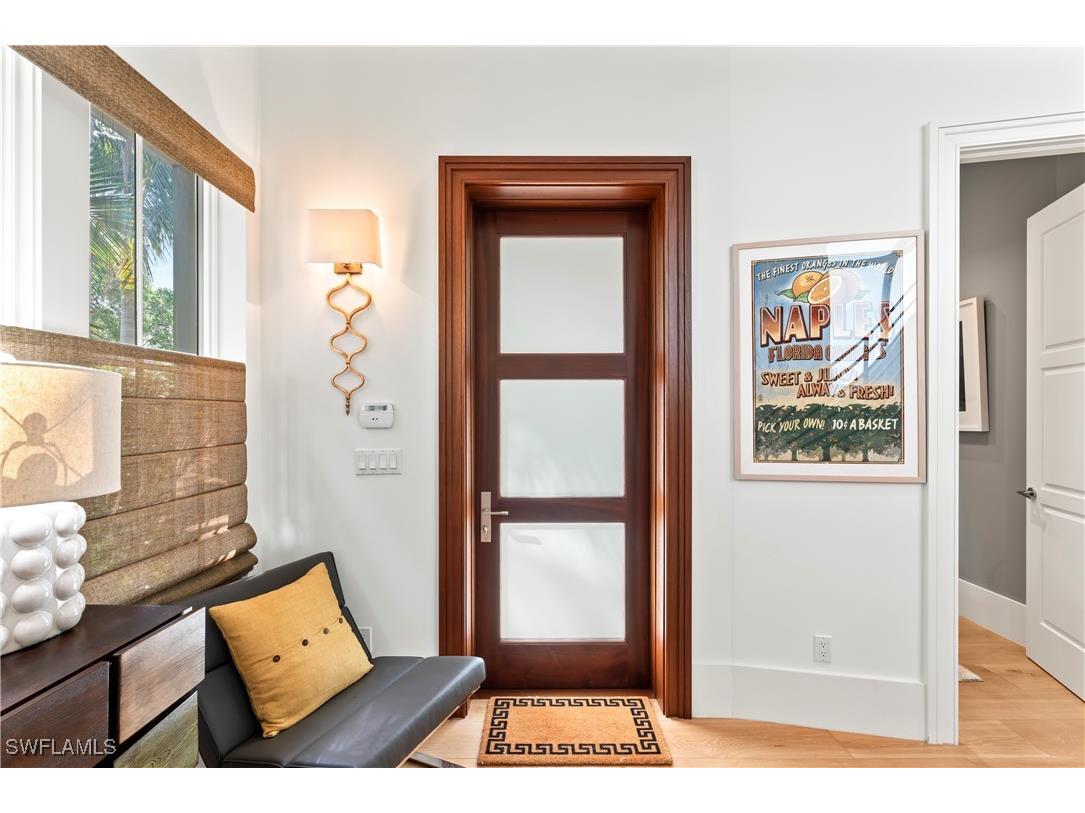 12 6th Street S Naples FL 34102 225082007 image4