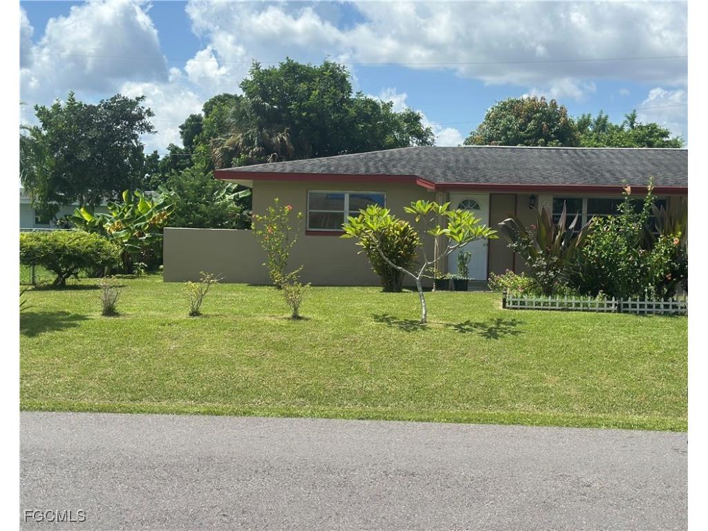 12 E Jasmine Lehigh Acres FL 33936 2025008232 image3