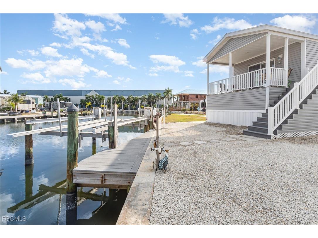 12 Galleon Way Fort Myers Beach FL 33931 2025020591 image13
