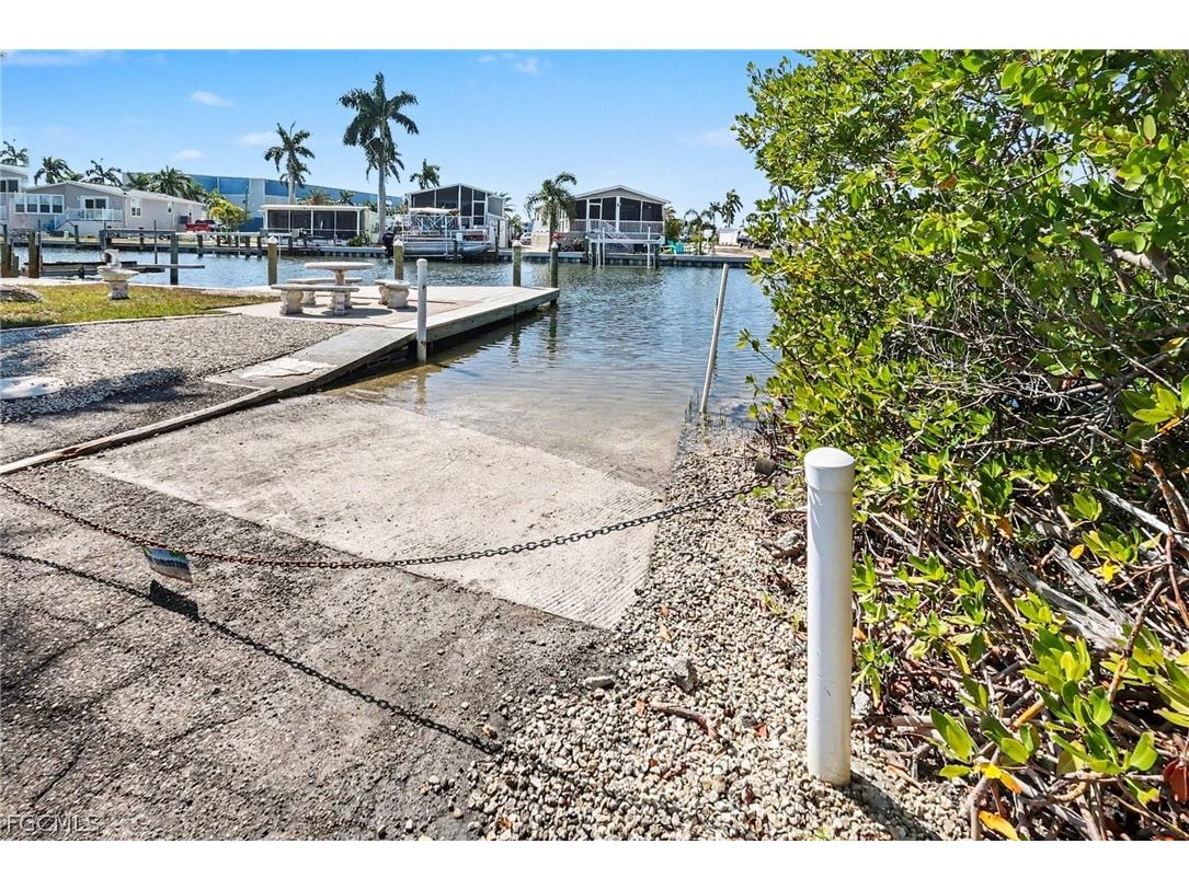 12 Galleon Way Fort Myers Beach FL 33931 2025020591 image21