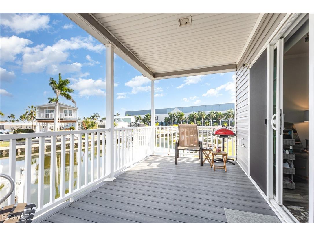 12 Galleon Way Fort Myers Beach FL 33931 2025020591 image3