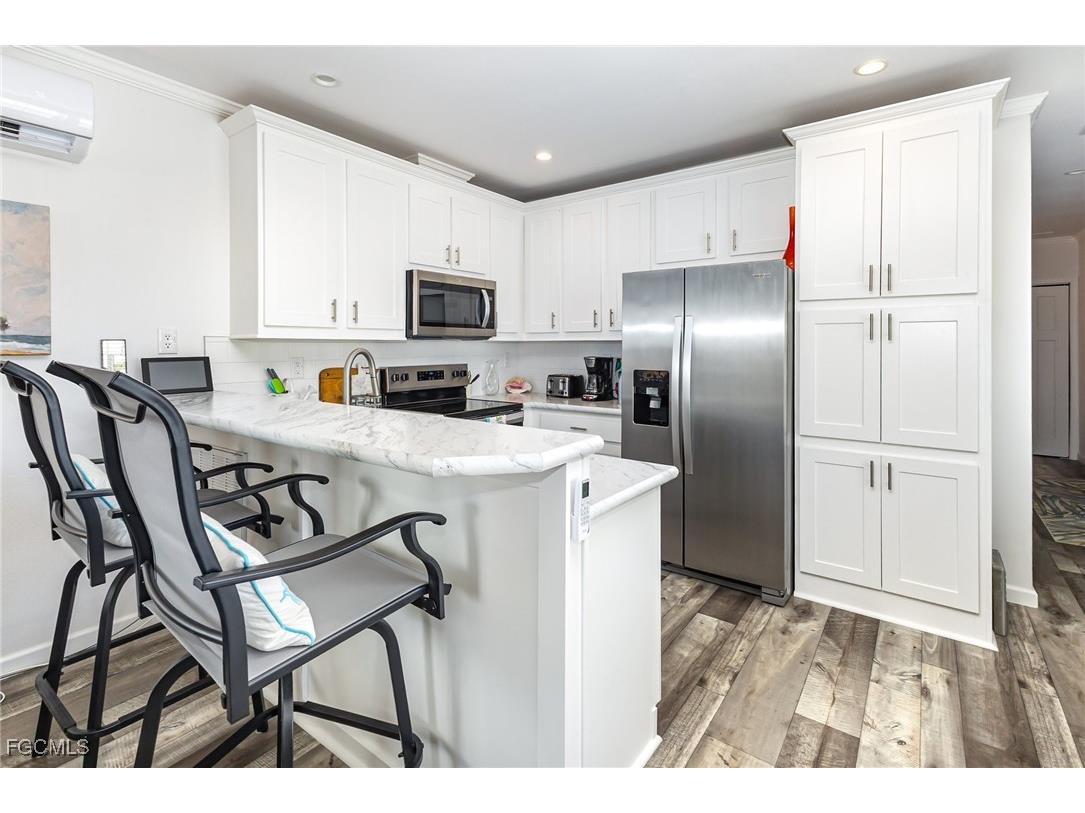 12 Galleon Way Fort Myers Beach FL 33931 2025020591 image7