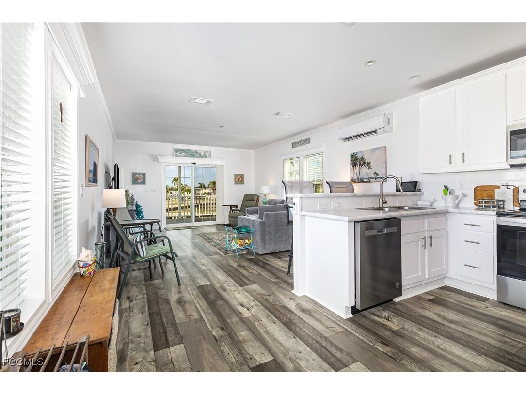 12 Galleon Way Fort Myers Beach FL 33931 2025020591 image9