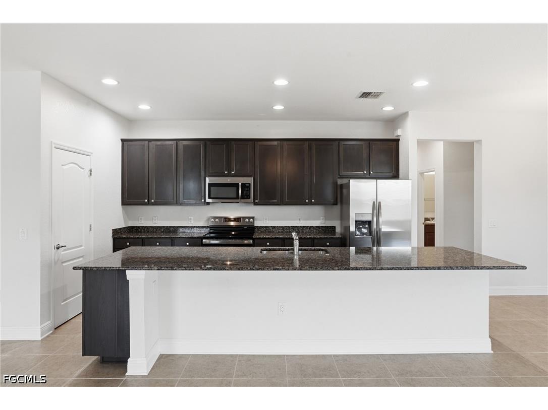 12 SW 22nd Avenue Cape Coral FL 33991 2026022459 image16
