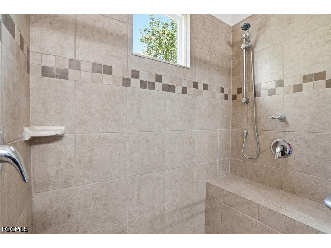 12 SW 22nd Avenue Cape Coral FL 33991 2026022459 image31