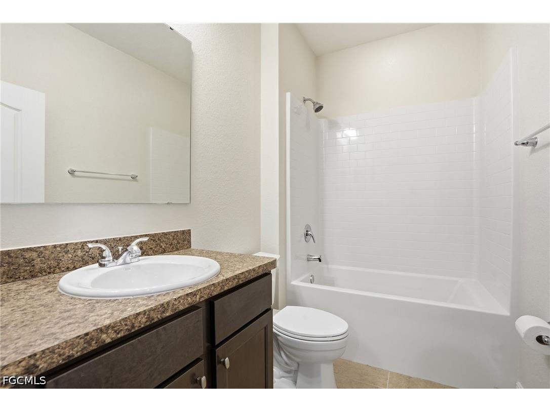 12 SW 22nd Avenue Cape Coral FL 33991 2026022459 image38