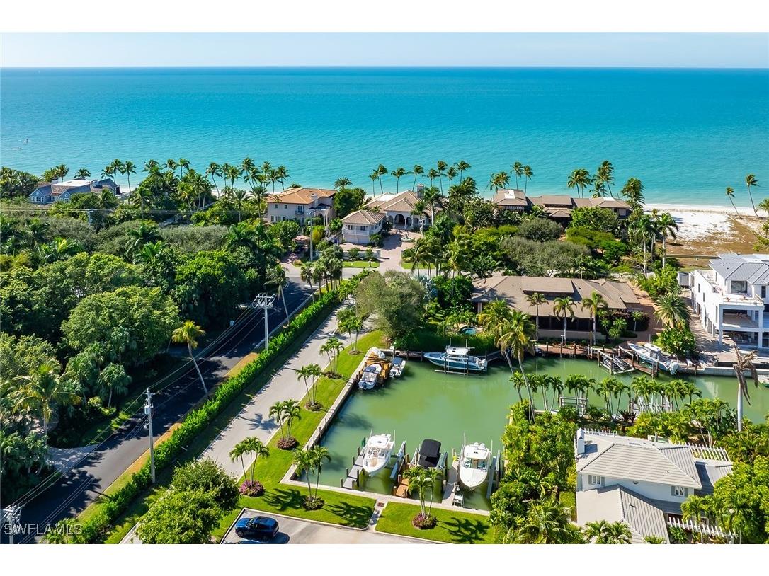 12 Sabre Lane Naples FL 34102 224089919 image4