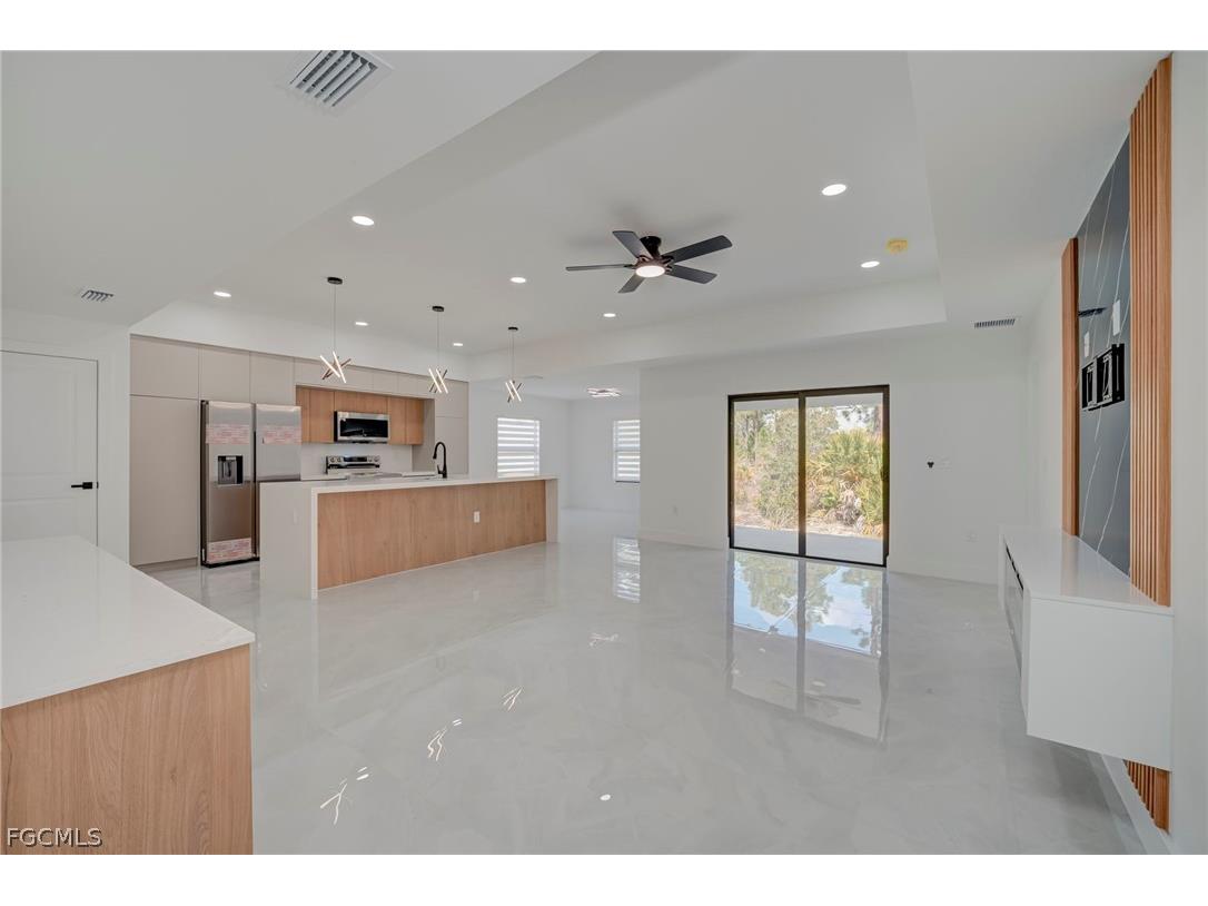 12 W 15th Street Lehigh Acres FL 33972 2026009539 image3