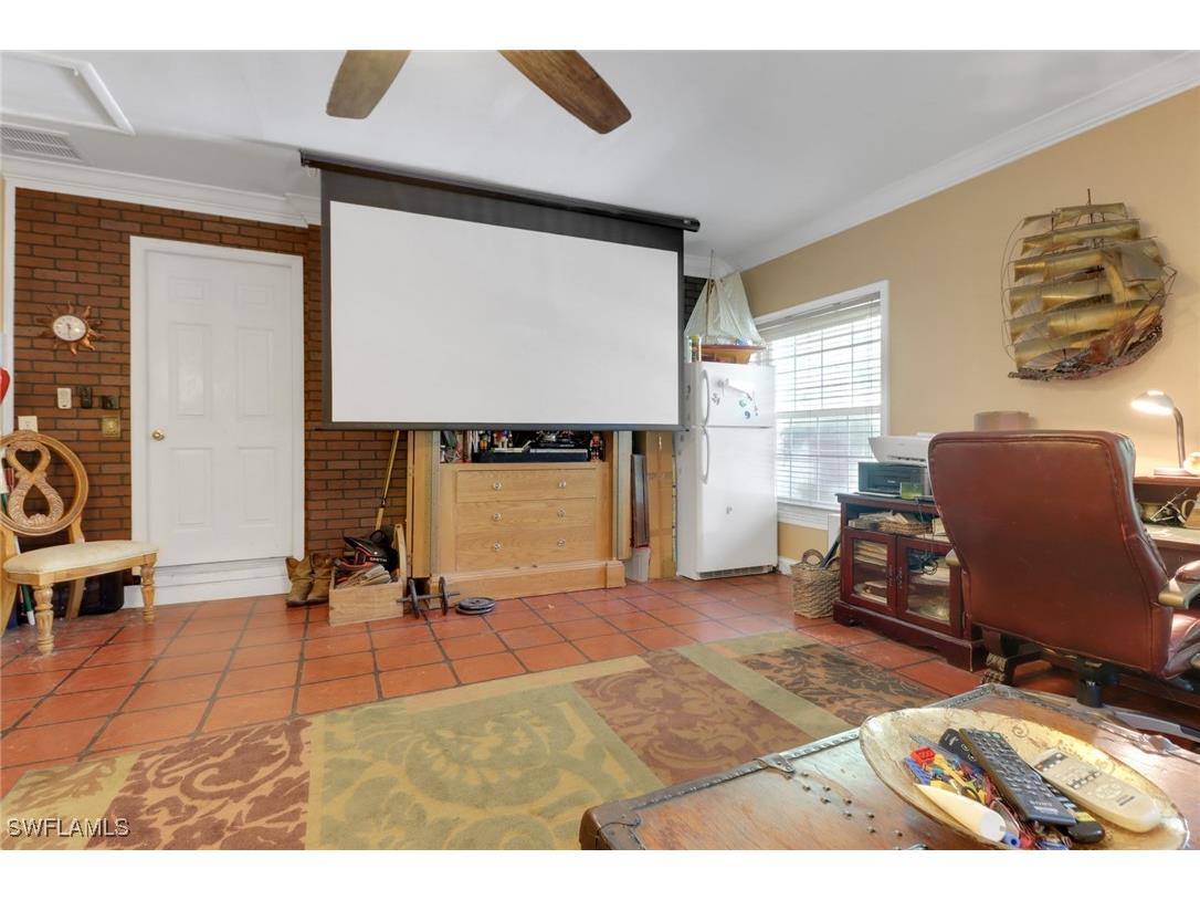 120 4th Street NE Naples FL 34120 225044286 image23