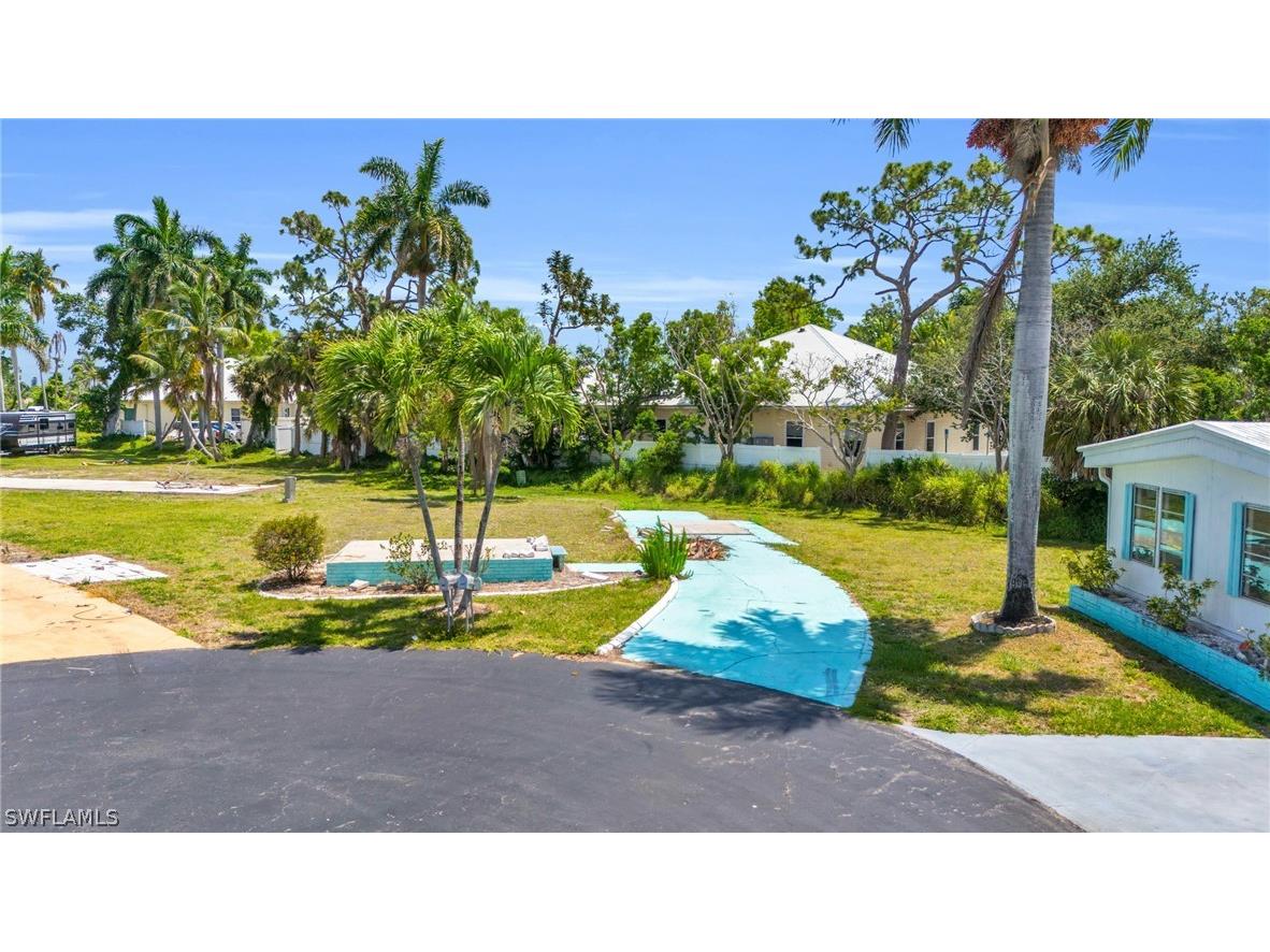 120 Ash Lane Fort Myers FL 33908 224040814 image1