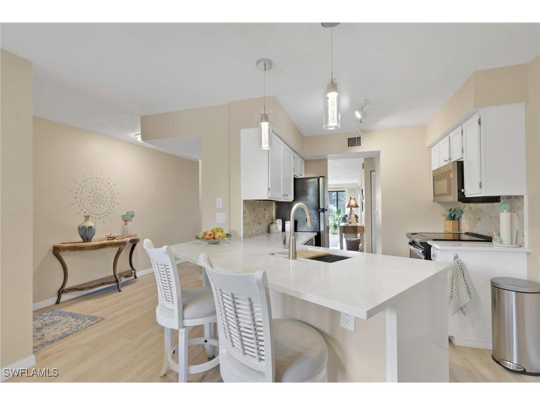 120 Cypress Way E #B5 Naples FL 34110 225081051 image5