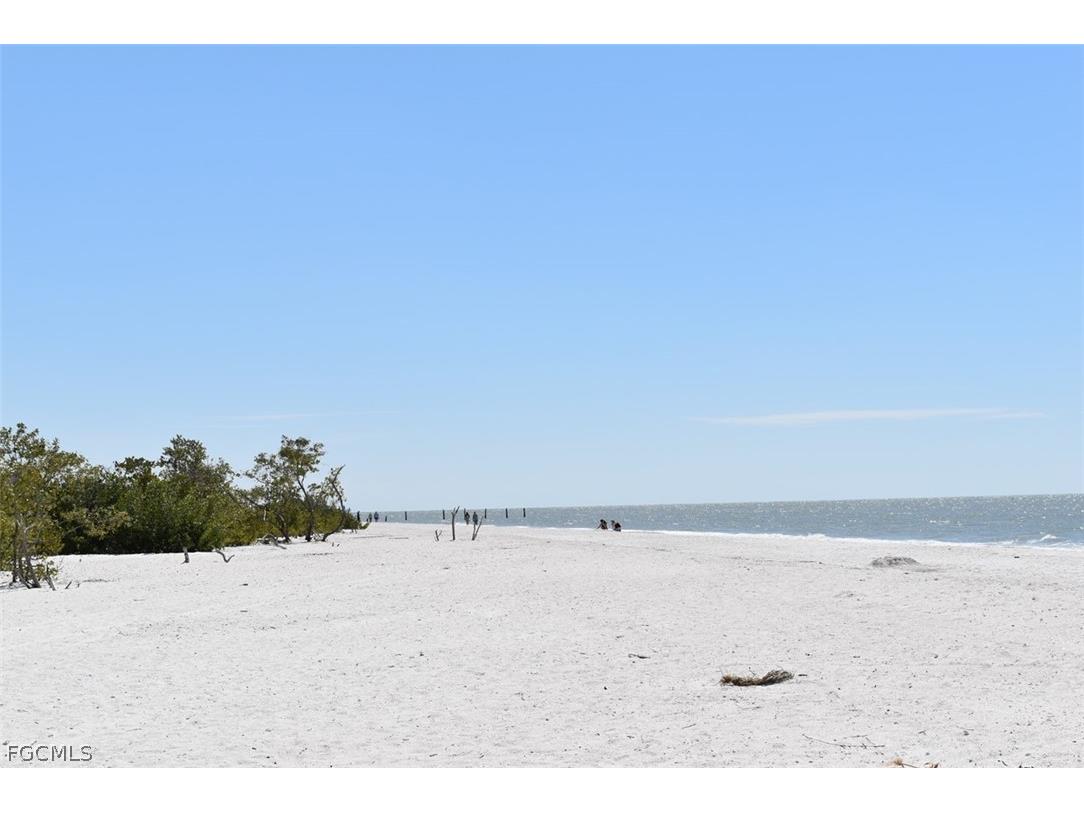 120 Egret Street Fort Myers Beach FL 33931 2026011603 image6