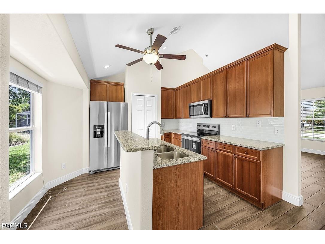 120 SE 4th Terrace Cape Coral FL 33990 2026020758 image6