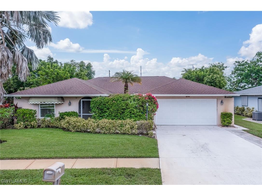 120 Versailles Circle Naples FL 34112 223051595 image1