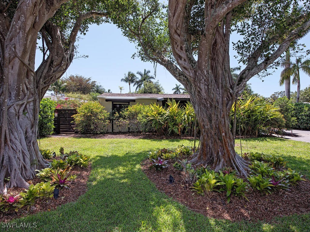 1200 9th Avenue N Naples FL 34102 225075038 image21