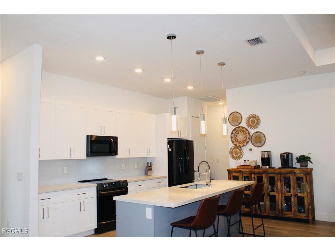 1200 NW 35th Avenue Cape Coral FL 33993 2025022441 image8