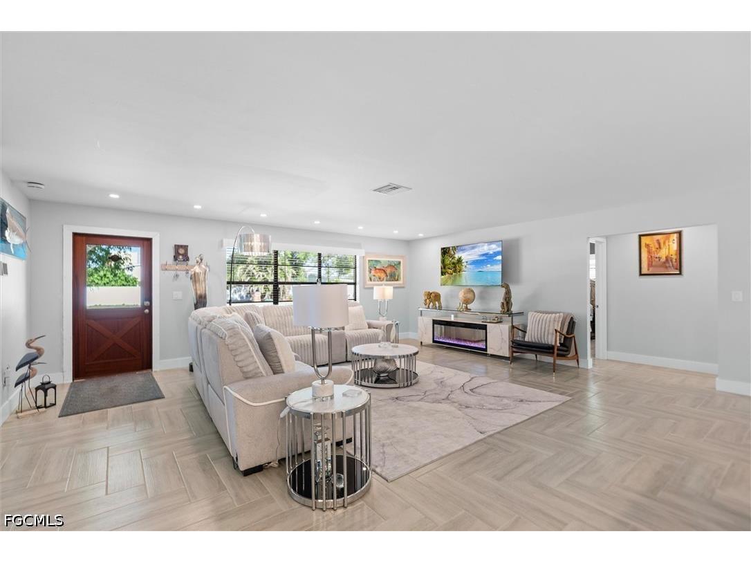 1200 Patterson Road Cape Coral FL 33909 2026022260 image5