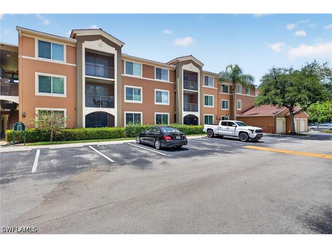 1200 Reserve Way #105 Naples FL 34105 226018580 image1