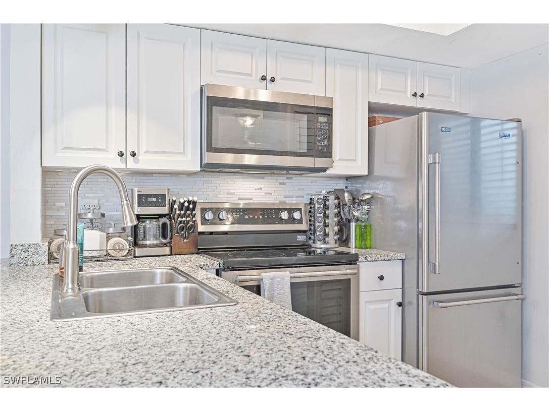 1201 Barrett Road #1207 North Fort Myers FL 33903 224052896 image1