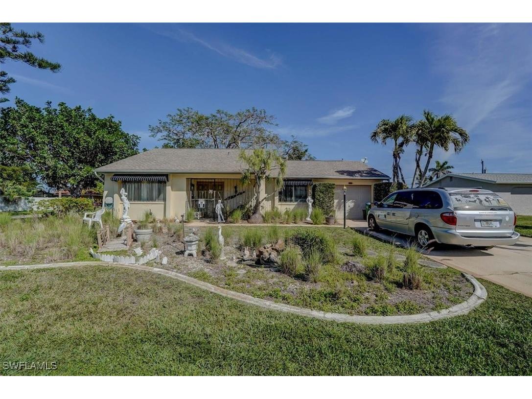 1201 SE 33rd Terrace Cape Coral FL 33904 225019950 image1