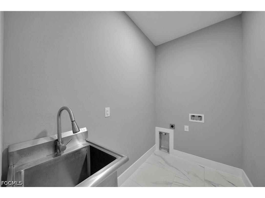 1201 SW 8th Place Cape Coral FL 33991 2026024858 image33