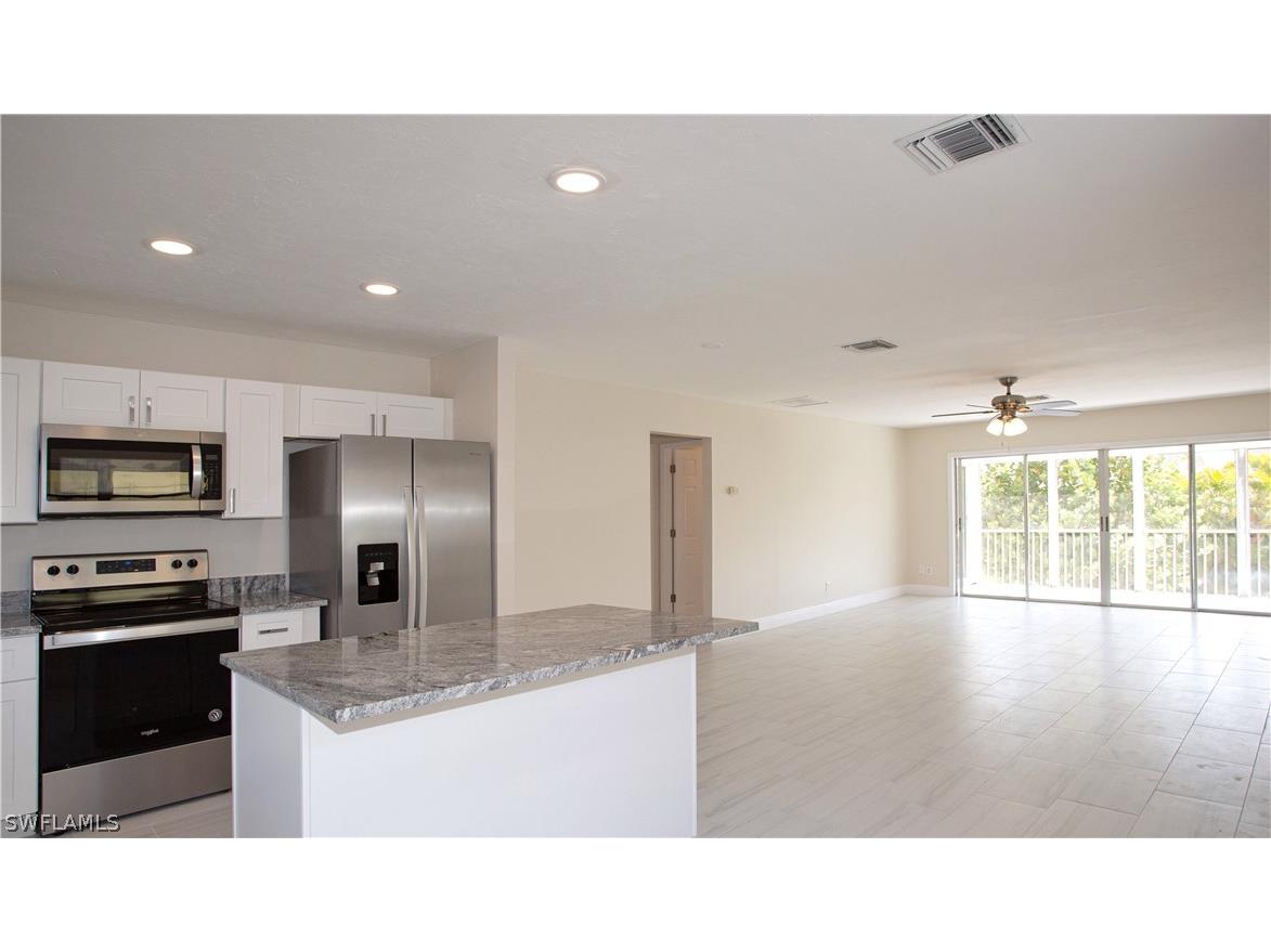 1201 Solana Road #9 Naples FL 34103 224037074 image1