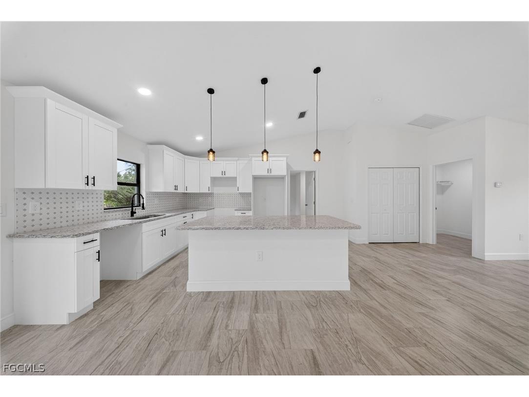 1201 W 11th Street Lehigh Acres FL 33972 2026013488 image3