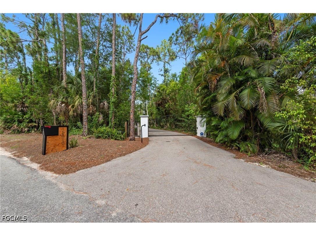 12010 Honeysuckle Road Fort Myers FL 33966 2026026575 image3