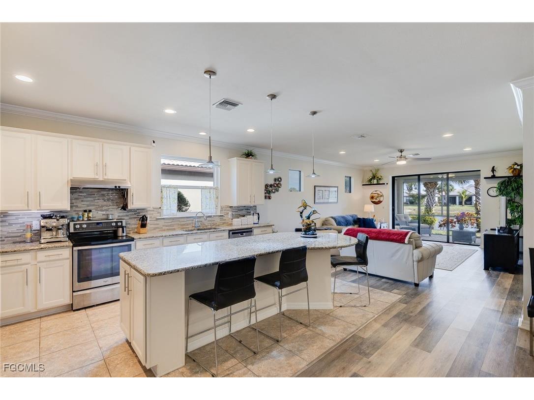 12015 Macquarie Way Fort Myers FL 33913 2026005117 image4