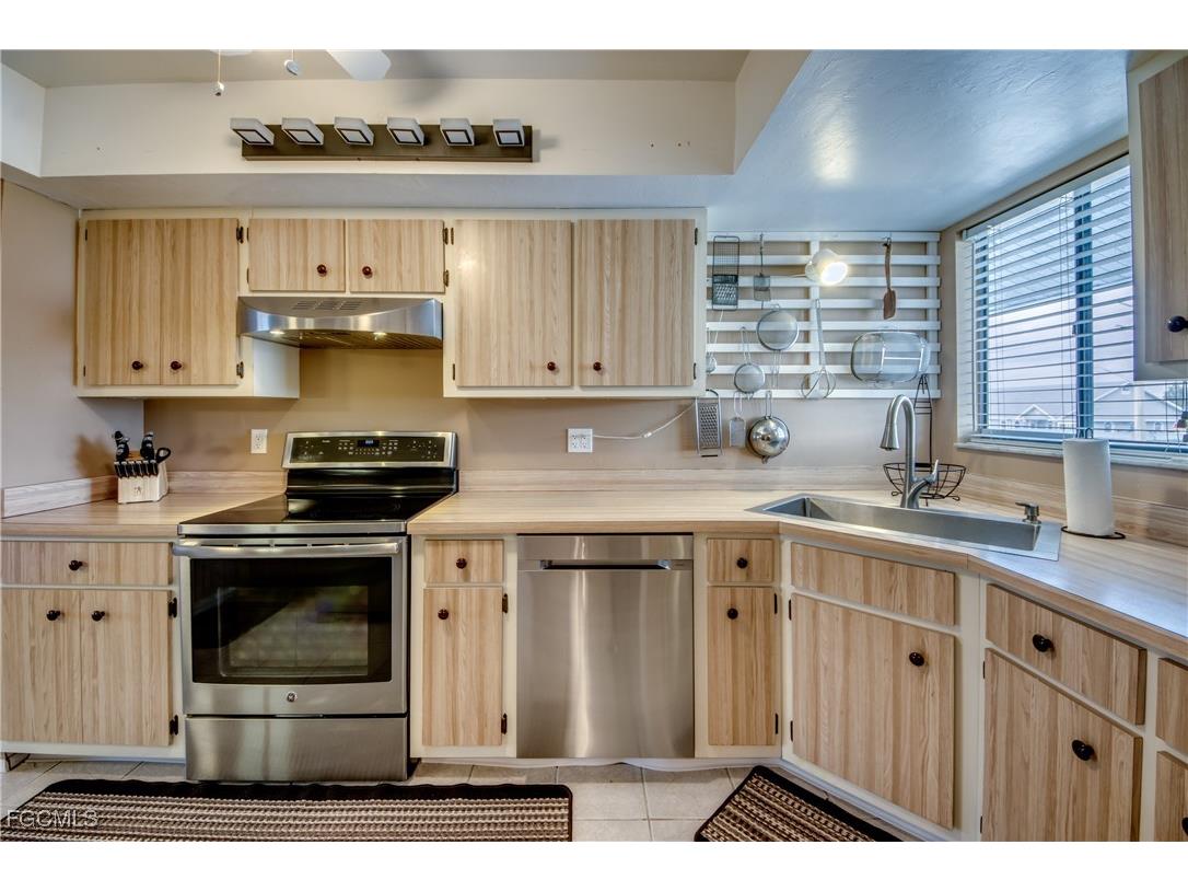 1202 Cape Coral Parkway W #206 Cape Coral FL 33914 2026002719 image7