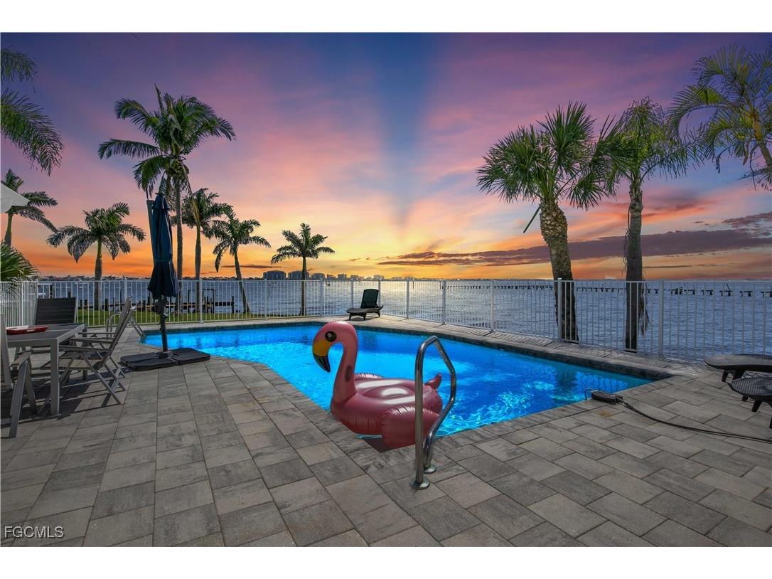 1202 Flamingo Drive Cape Coral FL 33904 2025010752 image2