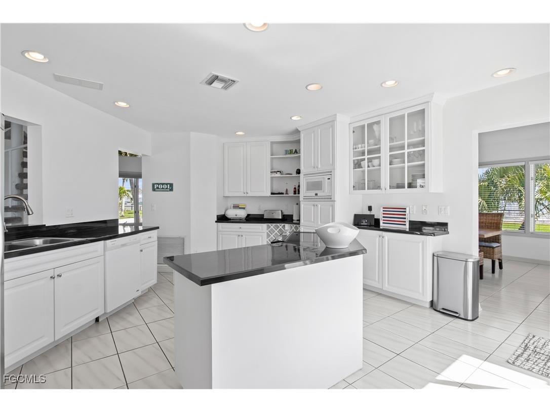 1202 Flamingo Drive Cape Coral FL 33904 2025010752 image34